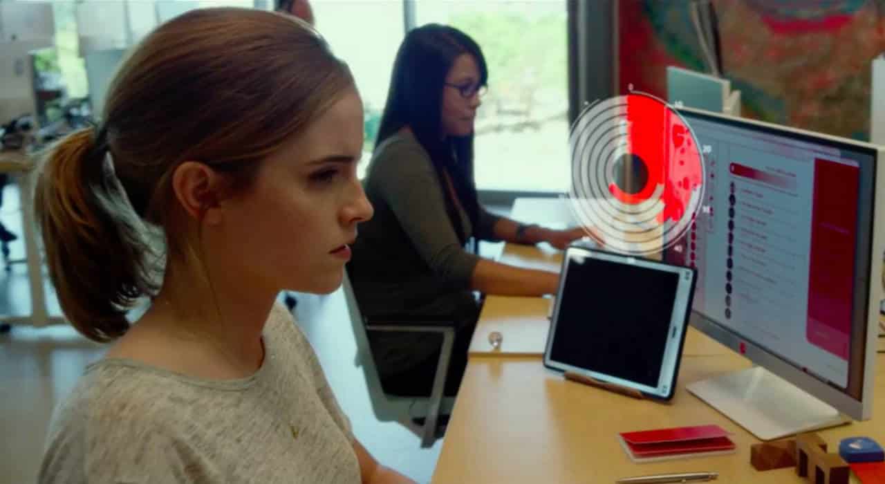 The Circle: prime immagini del film con Emma Watson e Tom Hanks