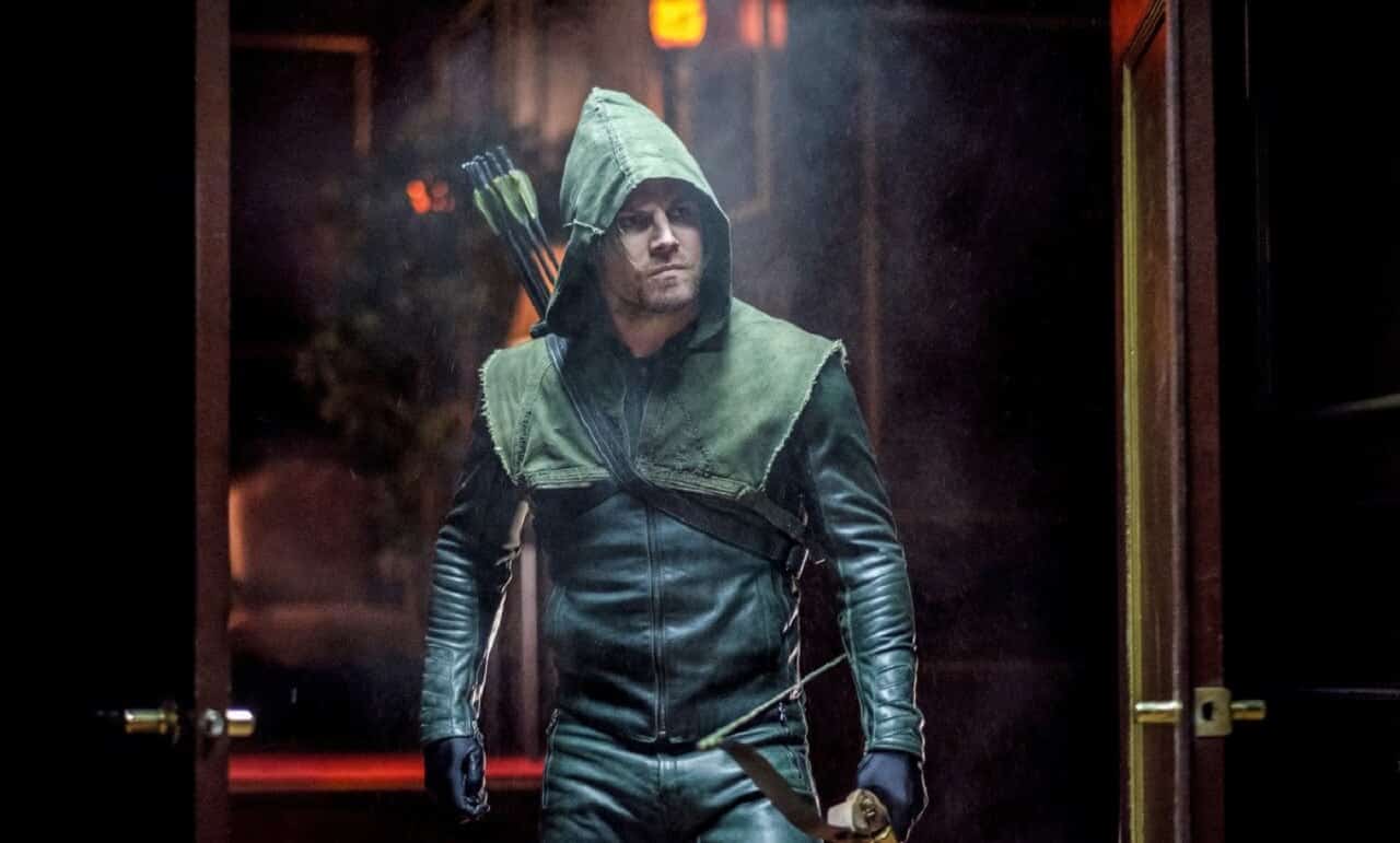 Arrow: anche John Barrowman sarà nell’episodio finale della stagione 5
