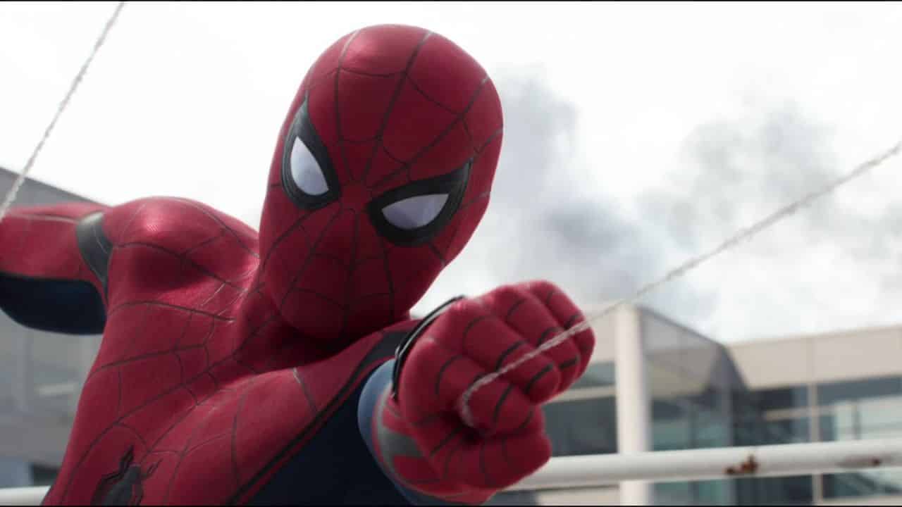 Spider-Man: Homecoming – L’Avvoltoio e il costume artigianale nelle nuove foto