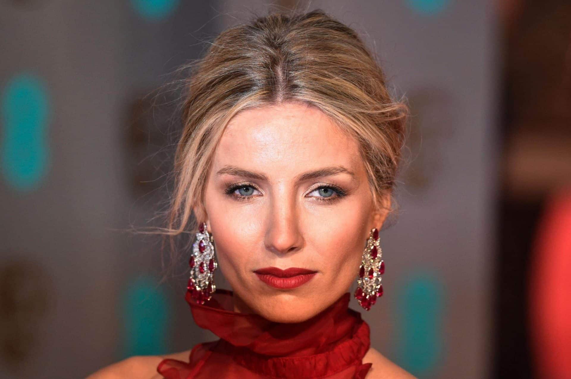 Tag: Annabelle Wallis si unisce a Jeremy Renner nella commedia