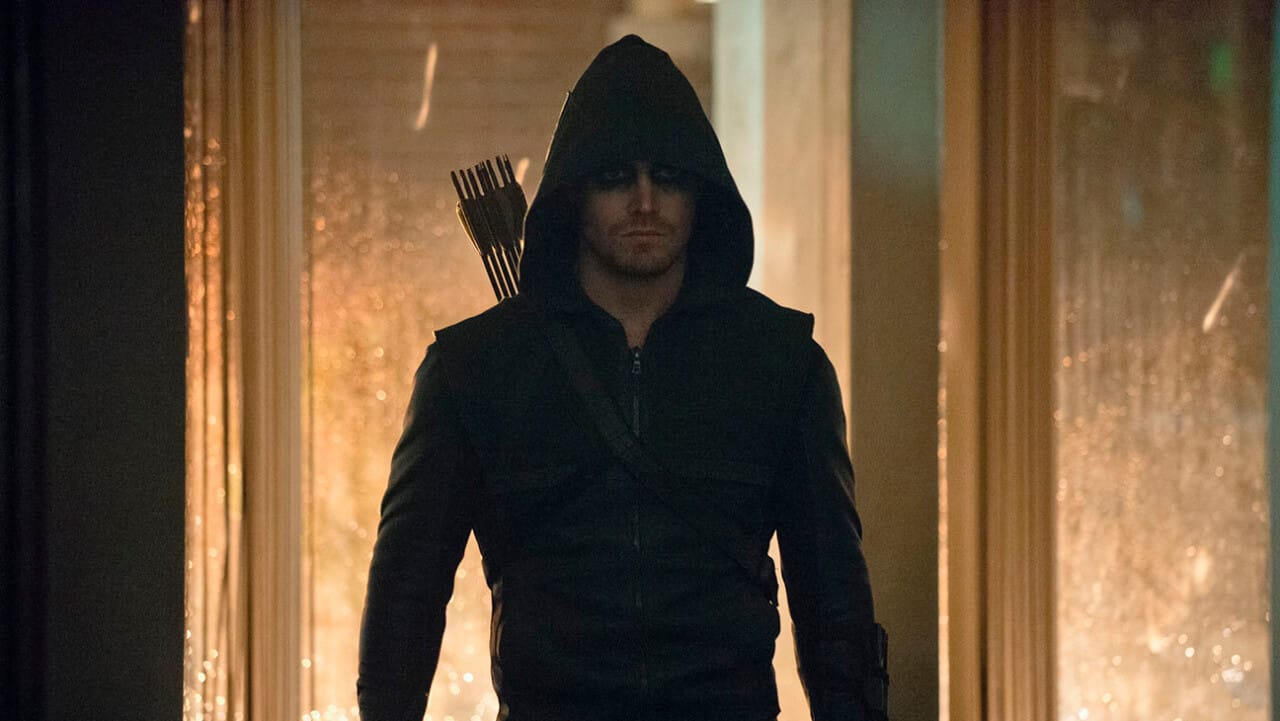 Arrow 5×23: Team Arrow Vs Team Prometheus nel trailer di ‘Lian Yu’