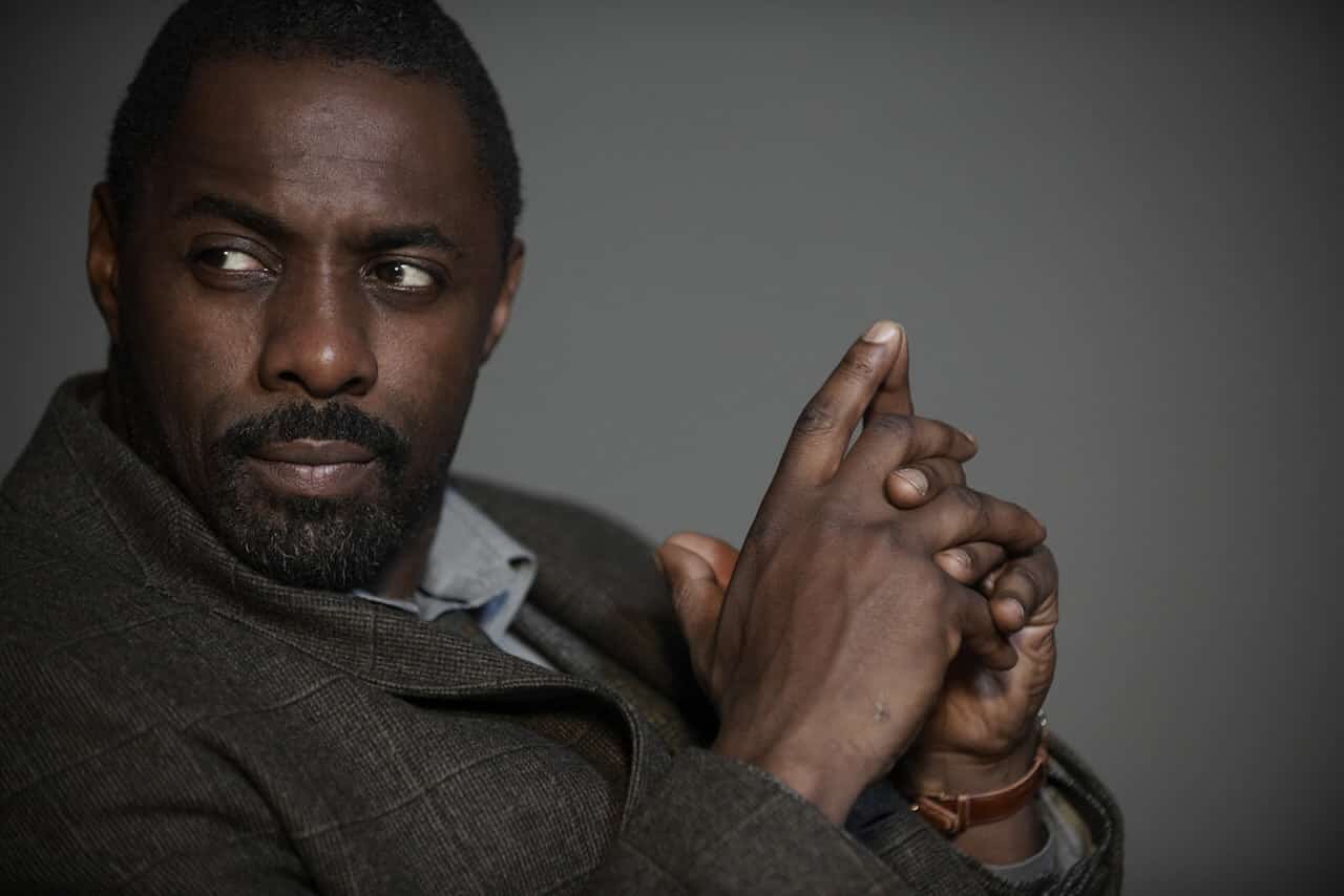Joanna Lumley: “Idris Elba non dovrebbe essere James Bond”