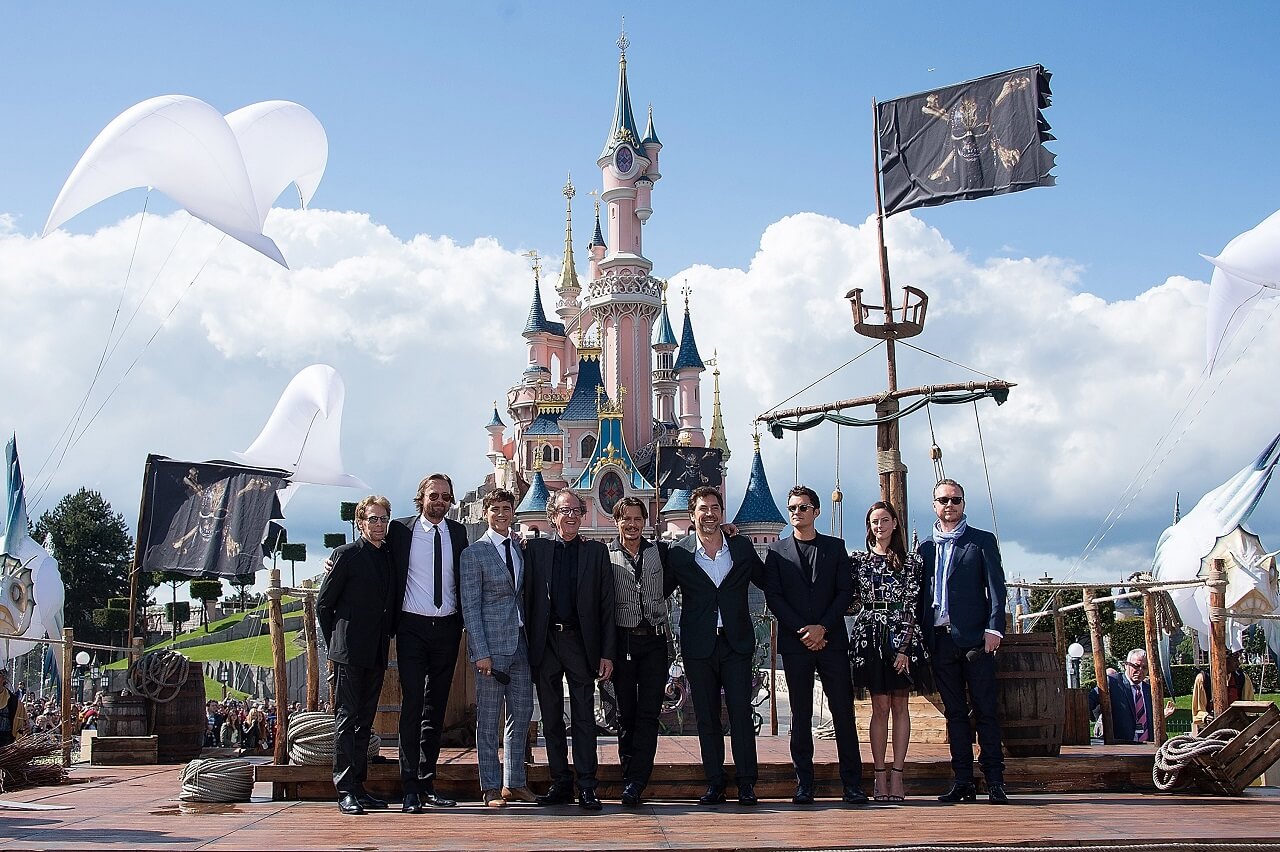 Johnny Depp e il cast di Pirati dei Caraibi: La Vendetta di Salazar a Disneyland Paris