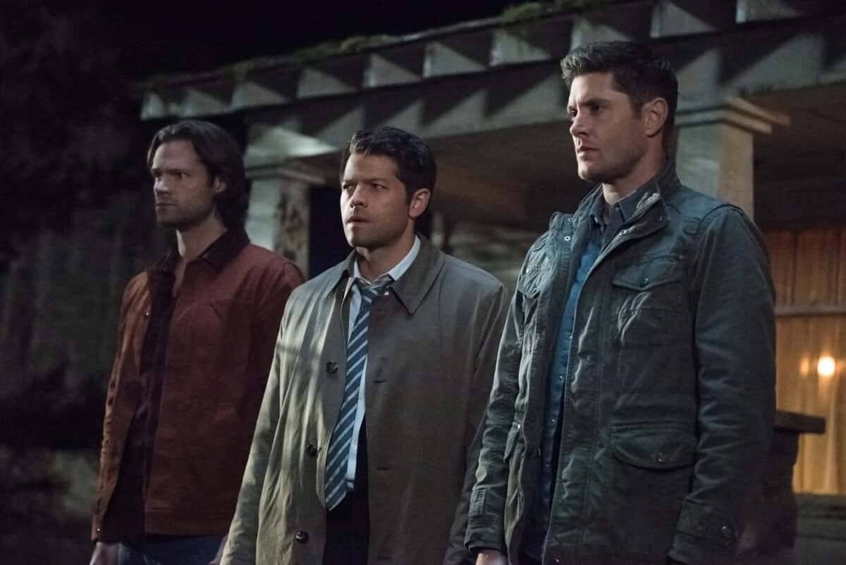 Supernatural 12×23: Trama e foto dal finale di stagione ‘All Along the Watchtower’