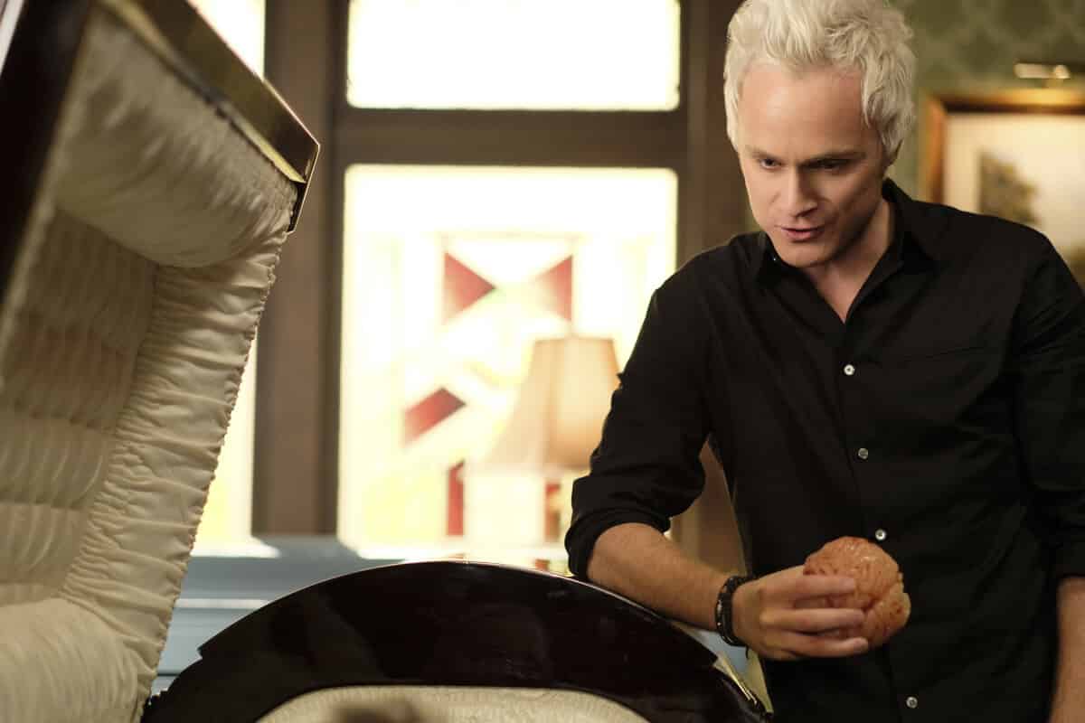 iZombie 3×09: Trama dell’episodio intitolato ‘Twenty Sided, Die’