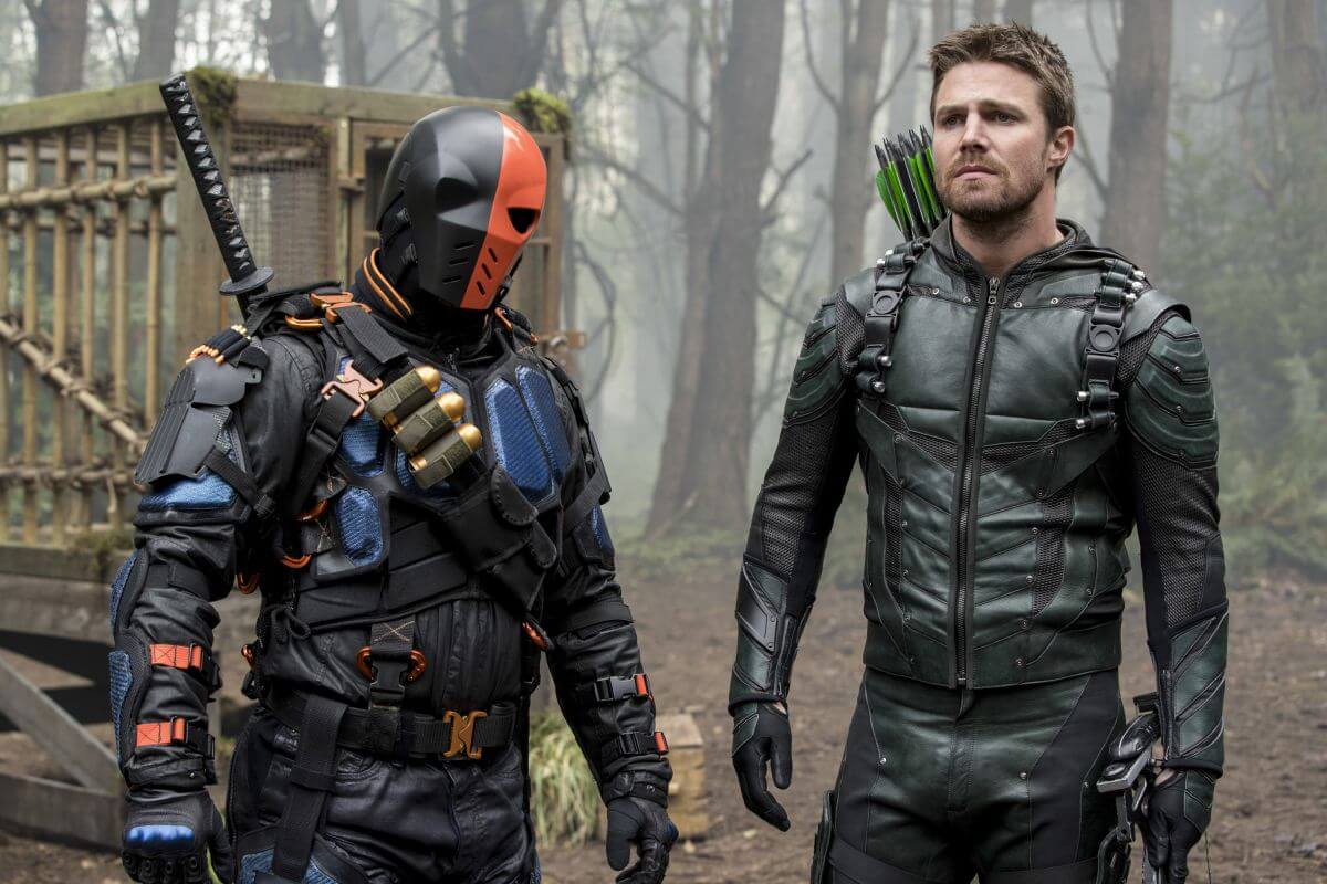 Arrow 5×23: Ritorno a “Lian Yu” nelle foto del season finale