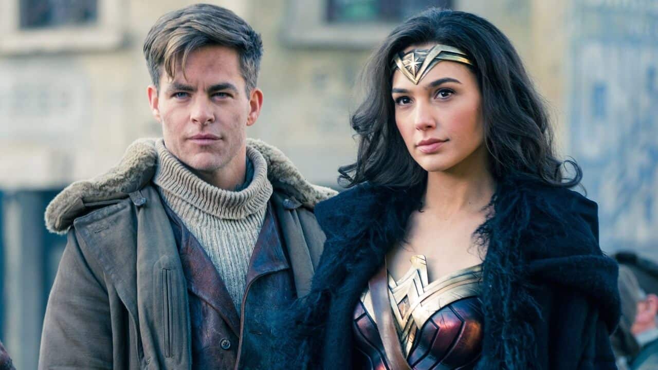 Chris Pine e Gal Gadot fianco a fianco nel nuovo poster di Wonder Woman