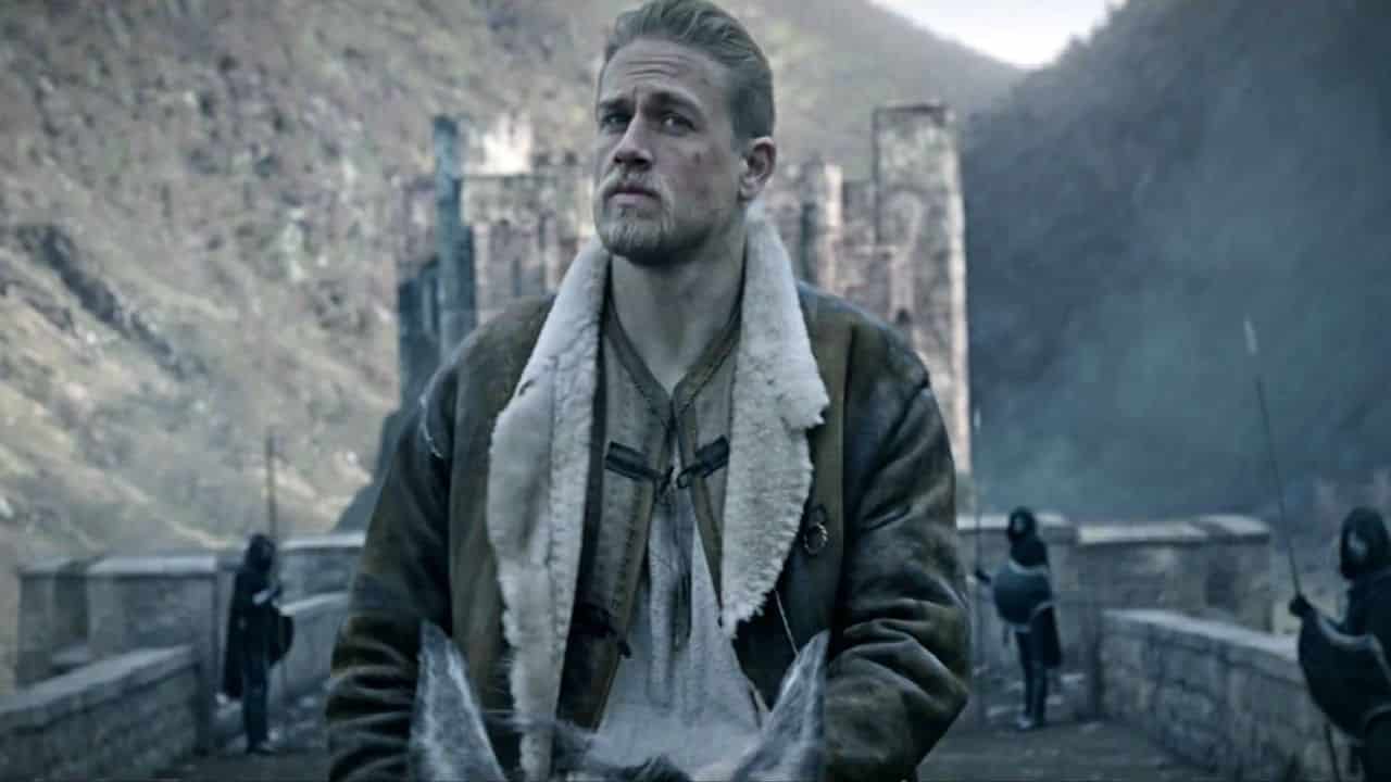 king arthur il potere della spada clip charlie hunnam