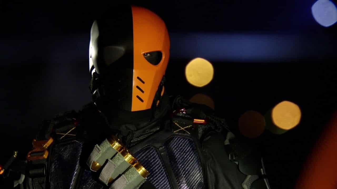 Il mistero della maschera di Deathstroke svelato nella nuova clip di Arrow 5