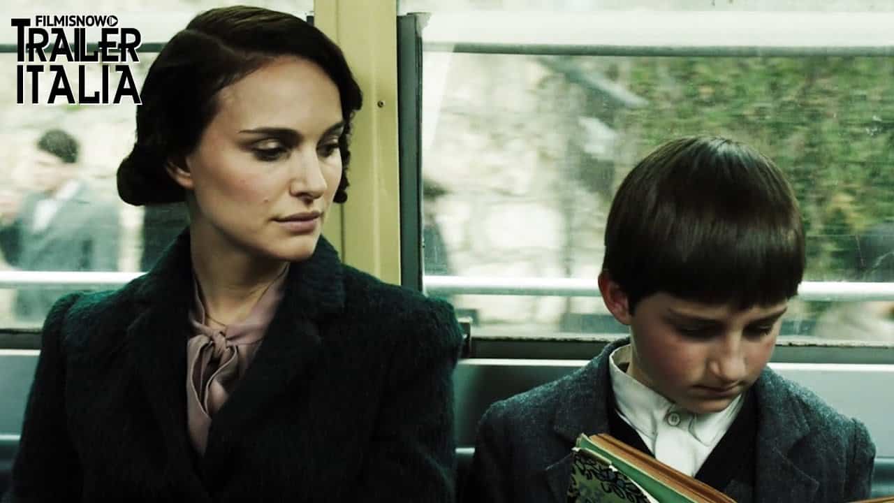 EXCL Sognare è vivere: il significato della parola tenebre nella clip del film di e con Natalie Portman