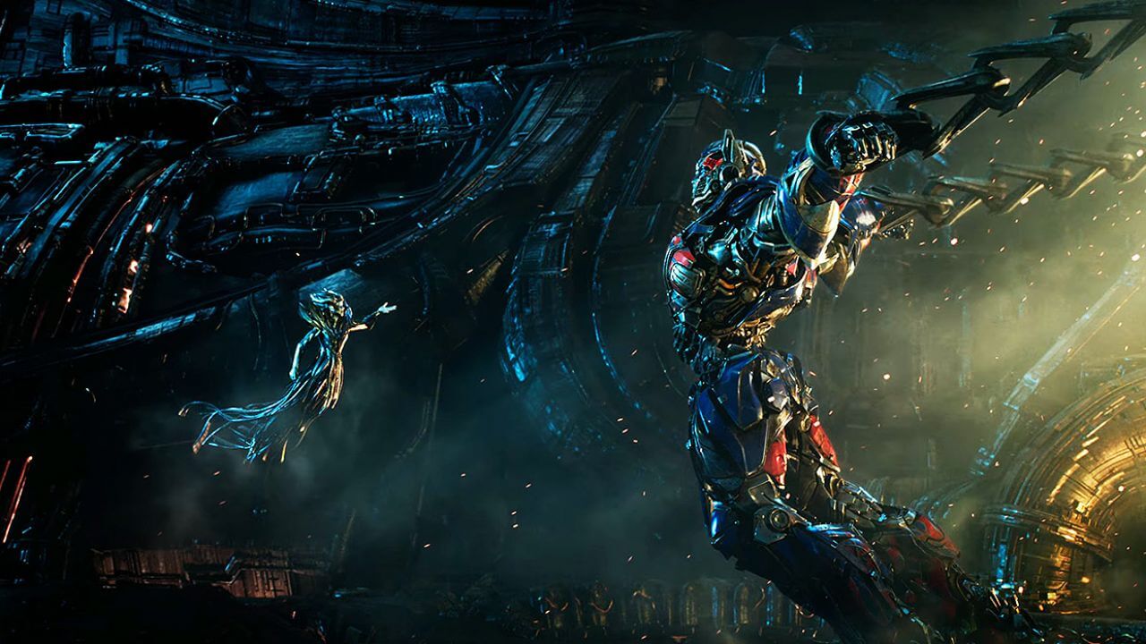 Tranformers: L’Ultimo Cavaliere – Mark Wahlberg vs Cogman nella nuova clip