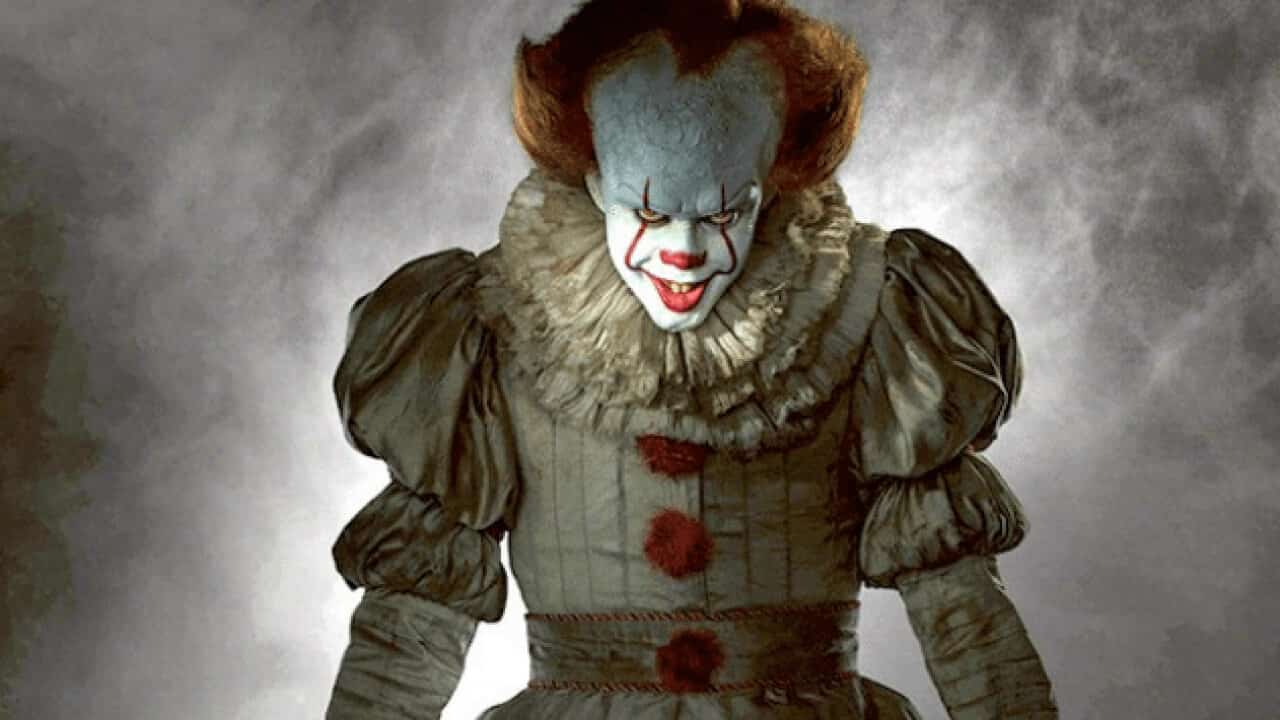 IT: Pennywise è spaventosamente vintage nel nuovo poster