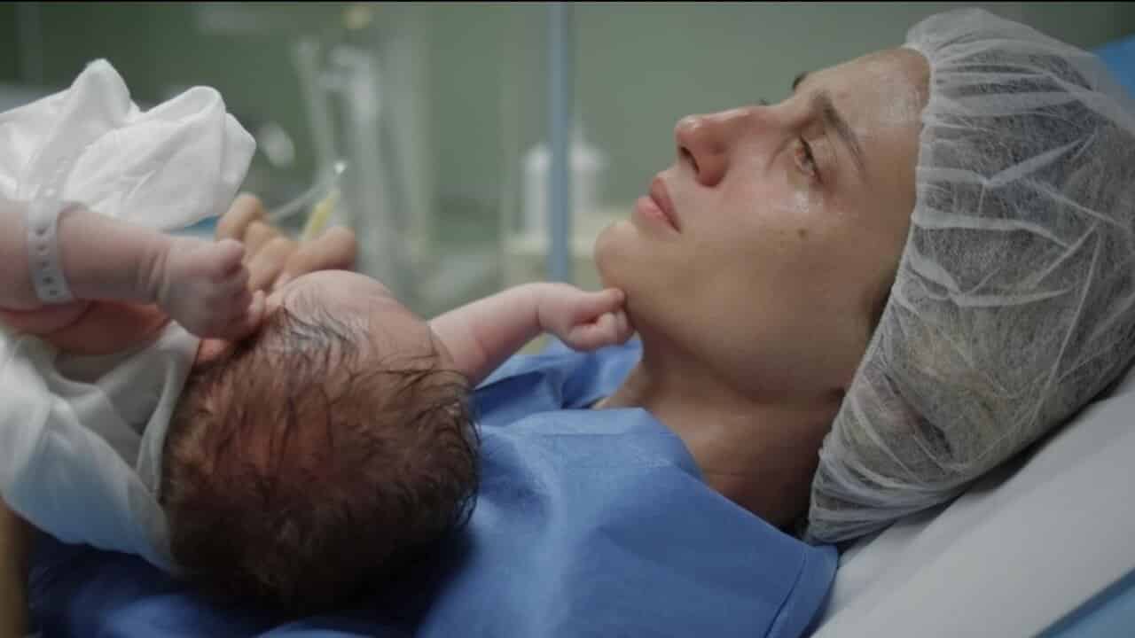 Ninna Nanna: recensione del film con Francesca Inaudi e Nino Frassica