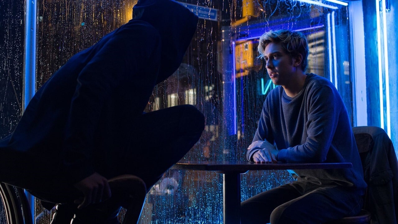 Death Note: L nella sua iconica posa in nuova foto del film Netflix