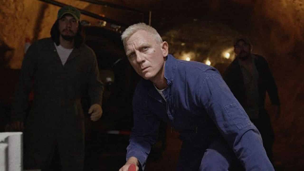 Daniel Craig ha in mente un colpo nella clip di Logan Lucky