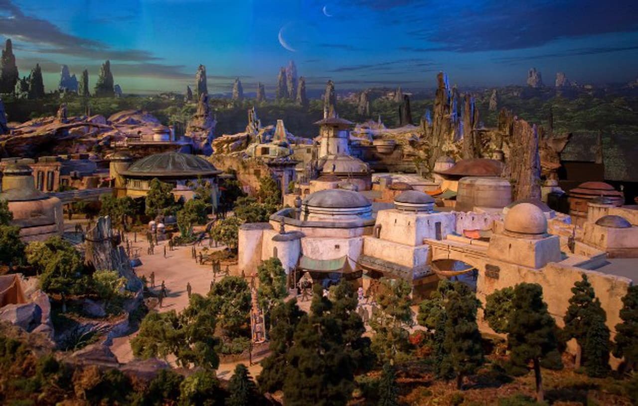 Star Wars Land: Disney presenta al D23 l’espansione del parco Disney [Foto]