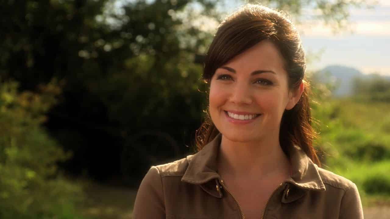 Supergirl 3: Erica Durance sostituirà Laura Benanti