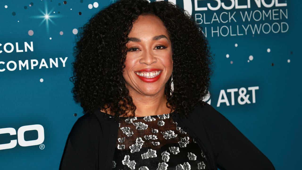 Avete mai visto la casa stile anni ’20 di Shonda Rhimes? Ecco il quadro che ha colpito i fan di Grey’s Anatomy