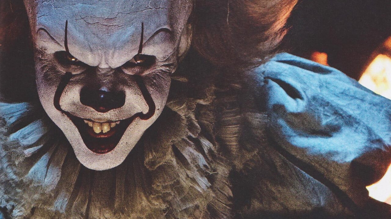 IT di Stephen King: Pennywise più terrificante che mai in due nuove foto rilasciate