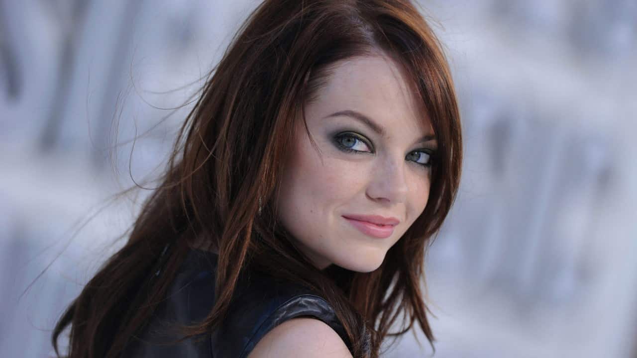 Emma Stone nelle prime foto di Maniac, serie Netflix di Cary Fukunaga