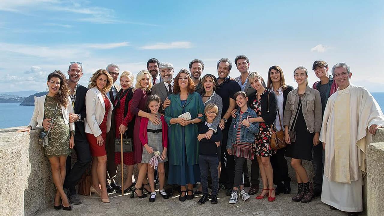A casa tutti bene: nuove clip e featurette del film di Gabriele Muccino