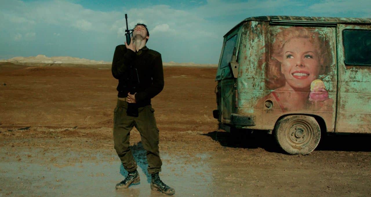 Foxtrot: ecco la data d’uscita e le prime immagini del film di Samuel Maoz