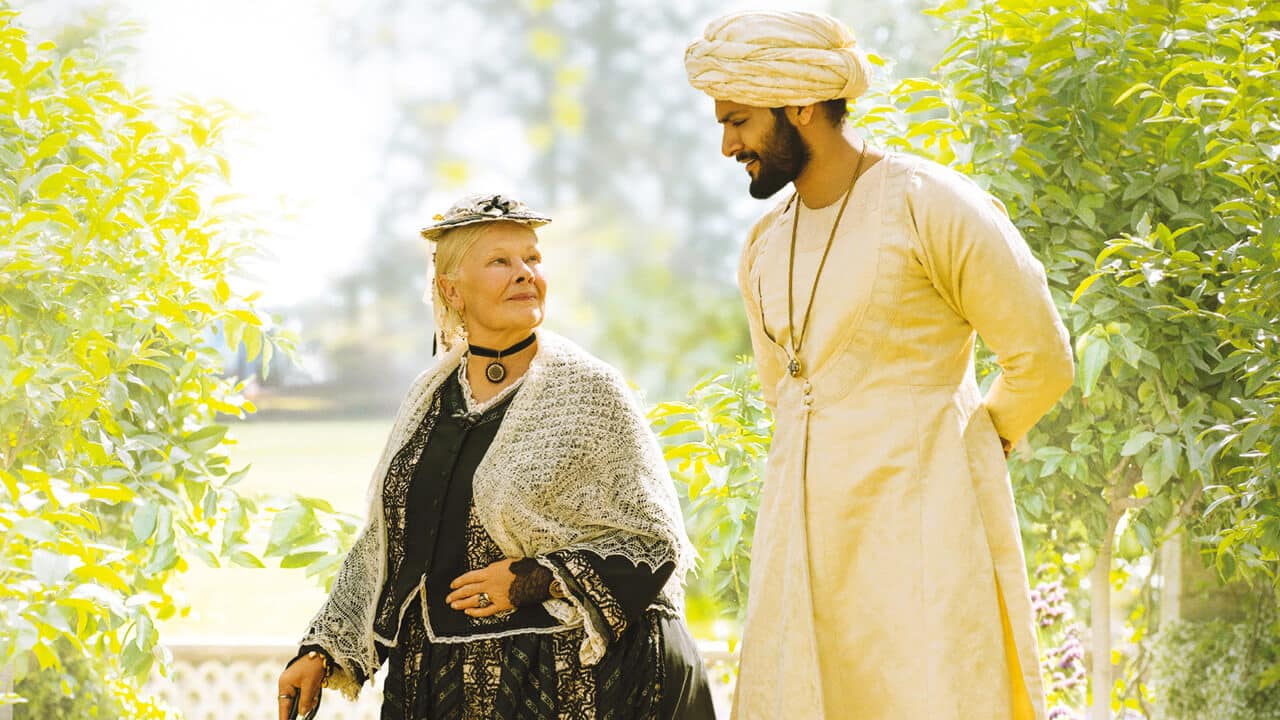 Vittoria e Abdul: Judi Dench e il gelo della Scozia nella nuova clip