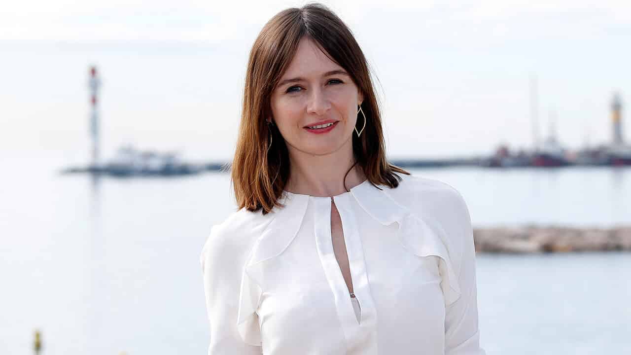 Emily Mortimer Al Fianco Di Gary Oldman Nel Thriller Mary