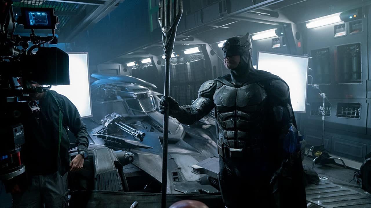Ben Affleck diventa Batman nel motion poster di Justice League