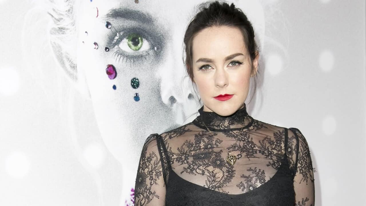 Too Old To Die Young: Billy Baldwin e Jena Malone nel cast della serie