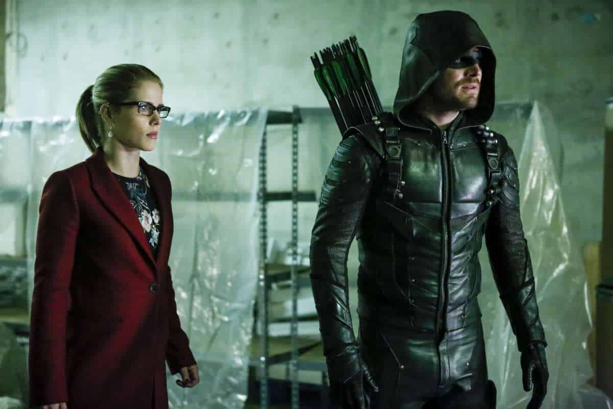 Arrow 6: guai per Oliver nel promo dell’episodio Thanksgiving