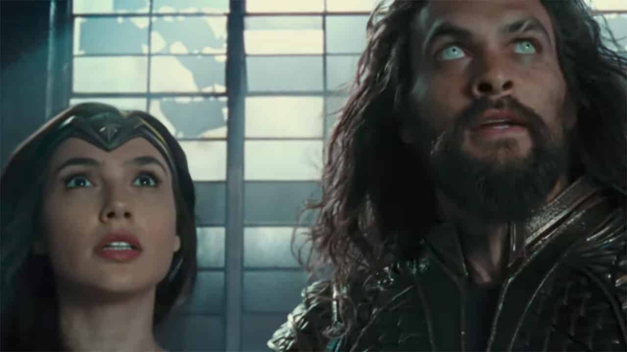 Aquaman contro Steppenwolf nello spot di Justice League