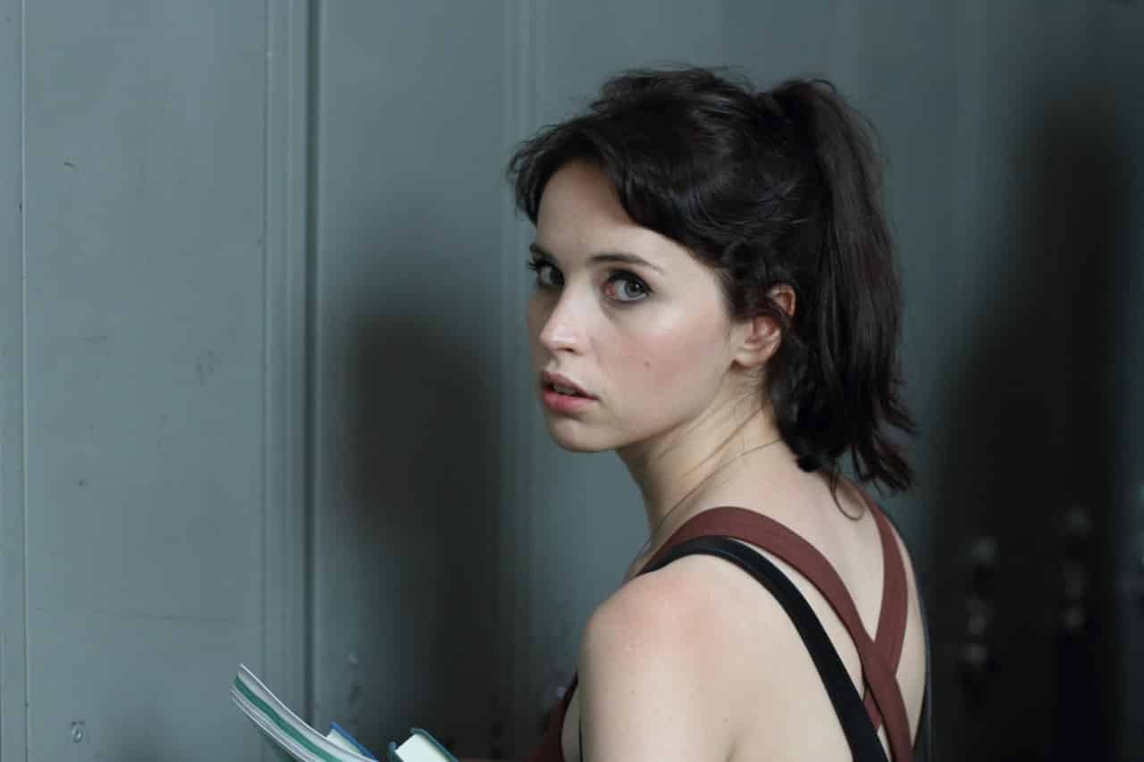 Passione Innocente: recensione del film con Felicity Jones