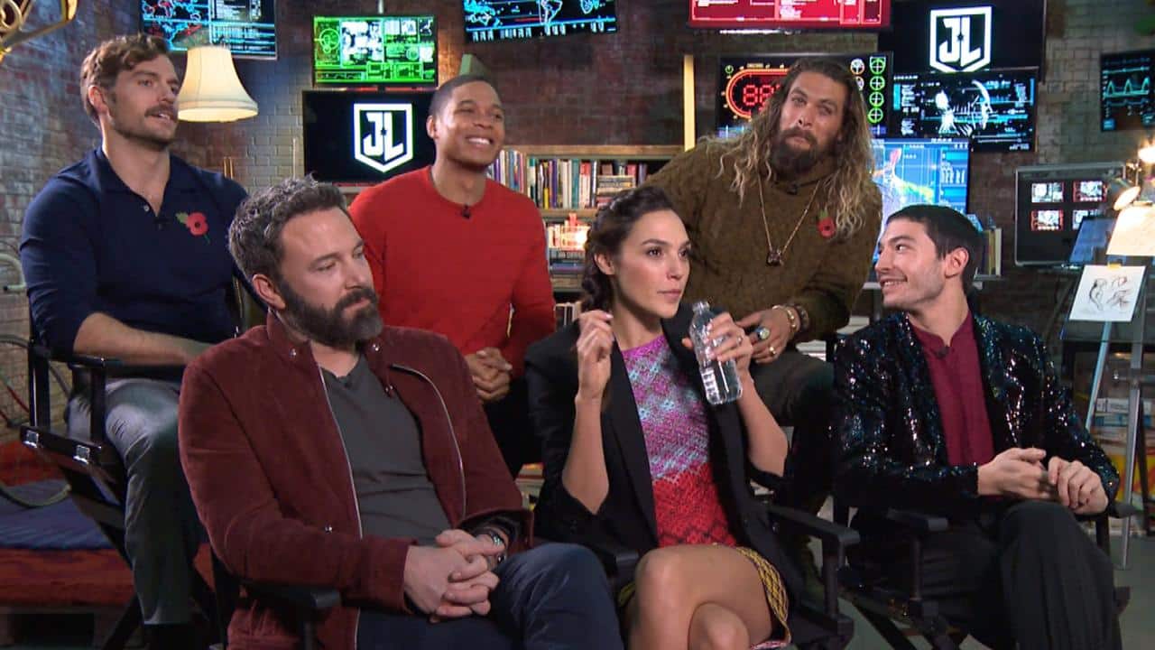 Justice League: il cast gioca con le proprie action figure [VIDEO]