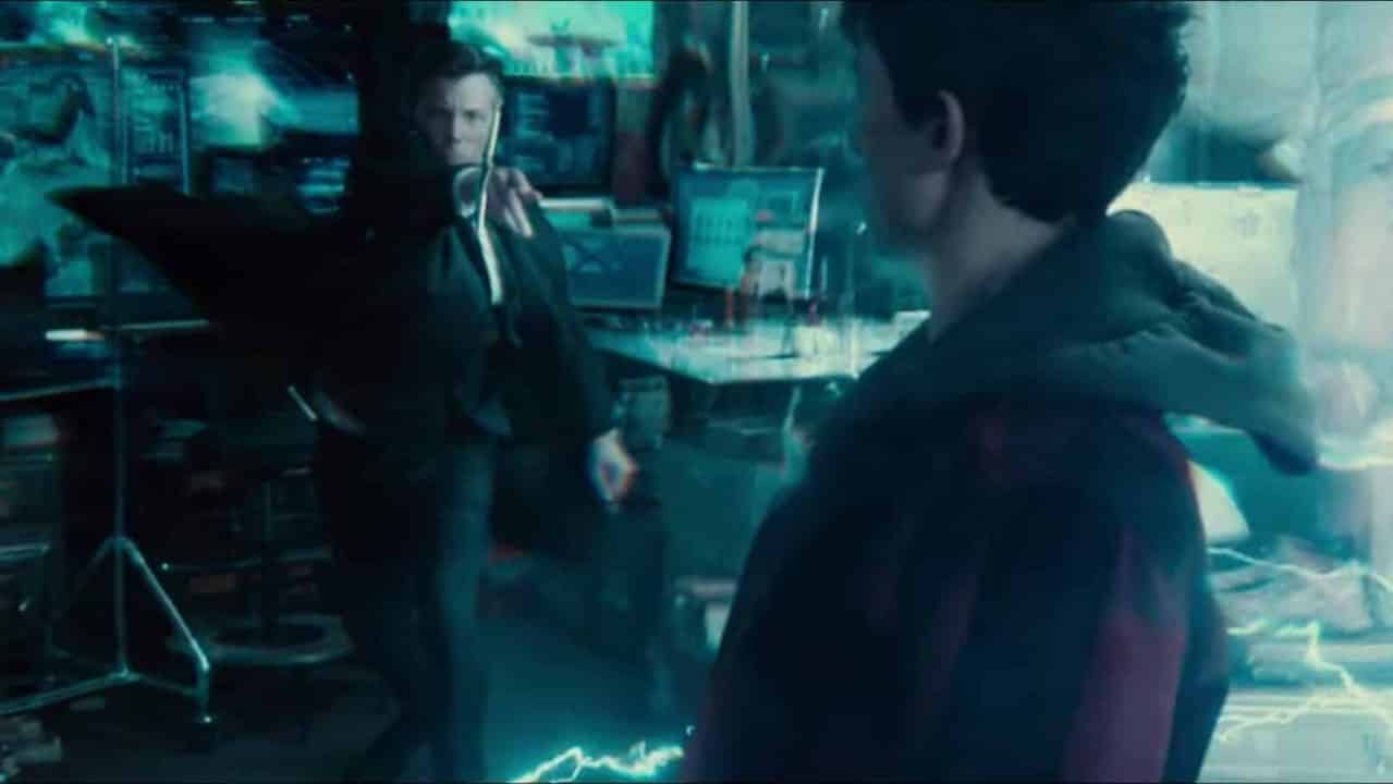 Justice League: Batman recluta Aquaman e The Flash nelle nuove clip