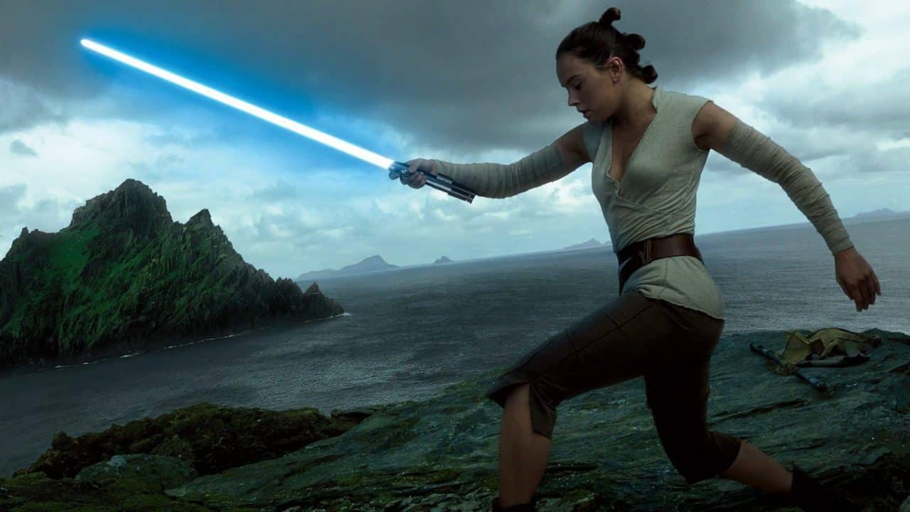 Daisy Ridley nega di voler lasciare Star Wars dopo Episodio IX