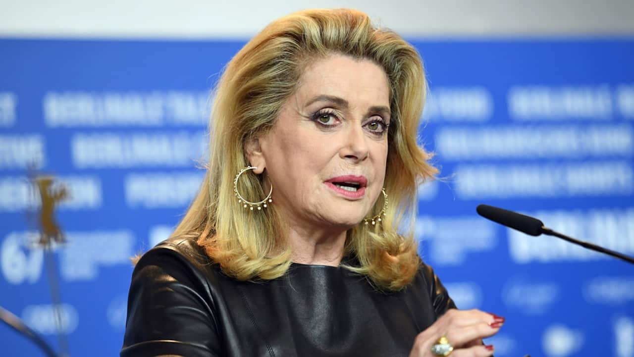Catherine Deneuve si scusa per le dichiarazioni sulle molestie sessuali