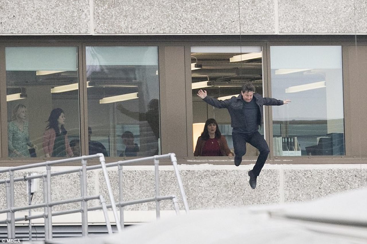 Mission: Impossible 6 – sul set Tom Cruise torna a saltare dalle finestre