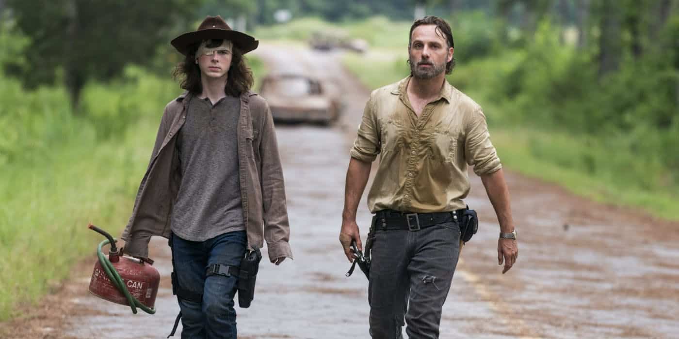 The Walking Dead – stagione 8: Rick aiuta Carl nelle nuove foto