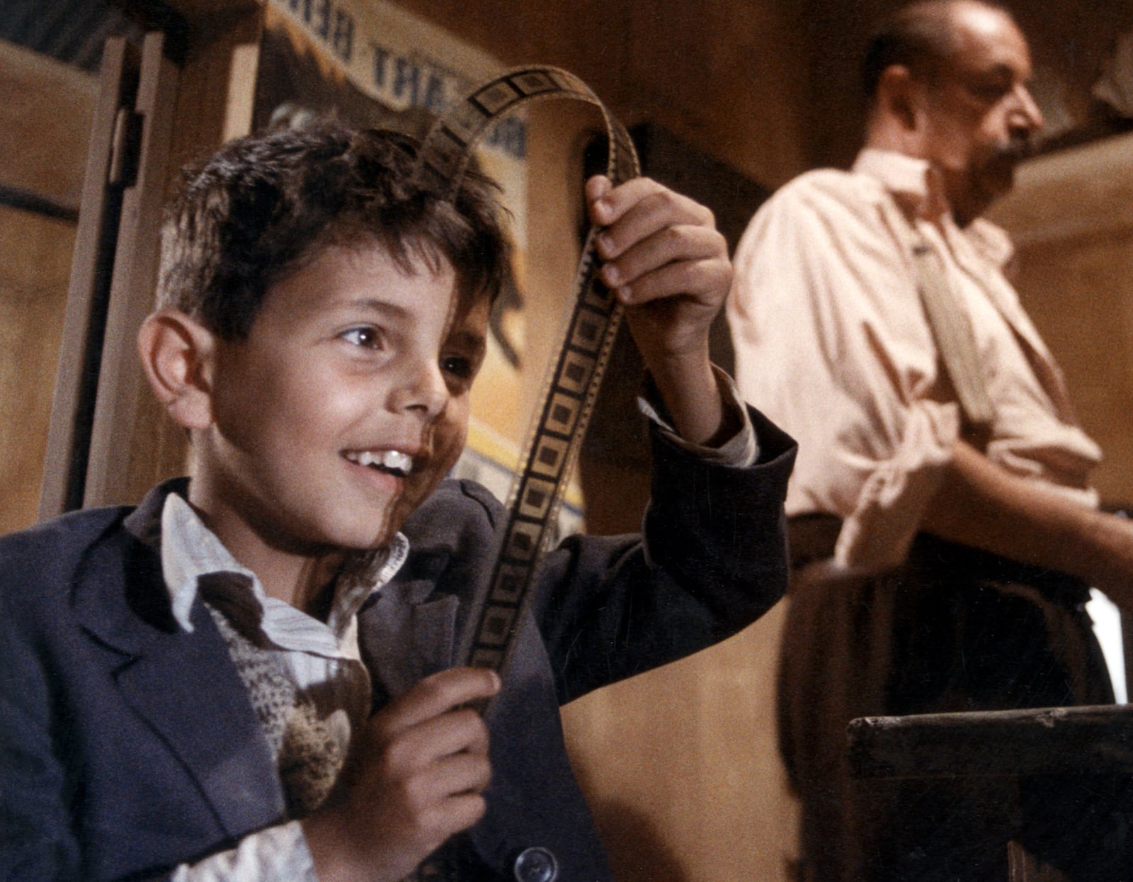 Nuovo Cinema Paradiso: le frasi più emozionanti del film di Giuseppe Tornatore