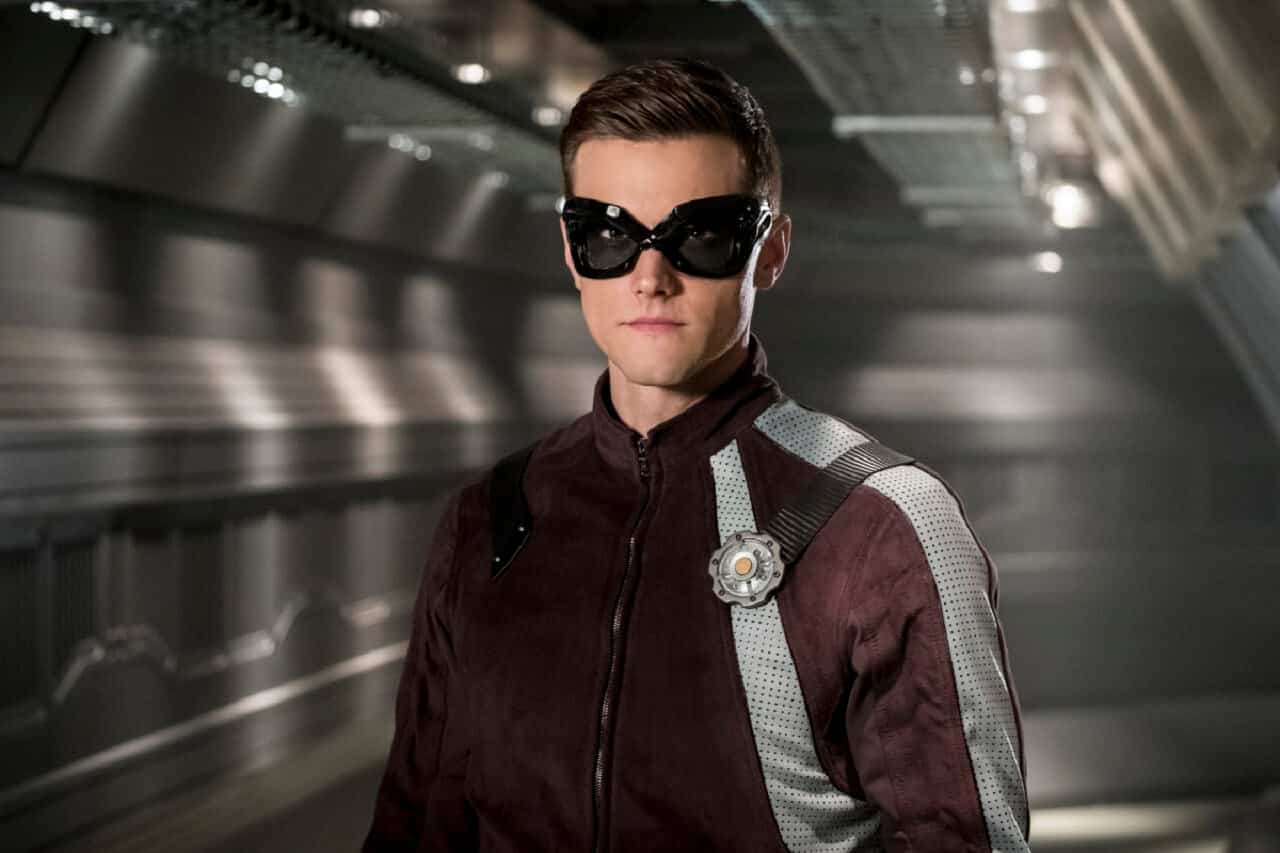 The Flash – stagione 4: le immagini dell’episodio ‘The Elongated Knight Rises’