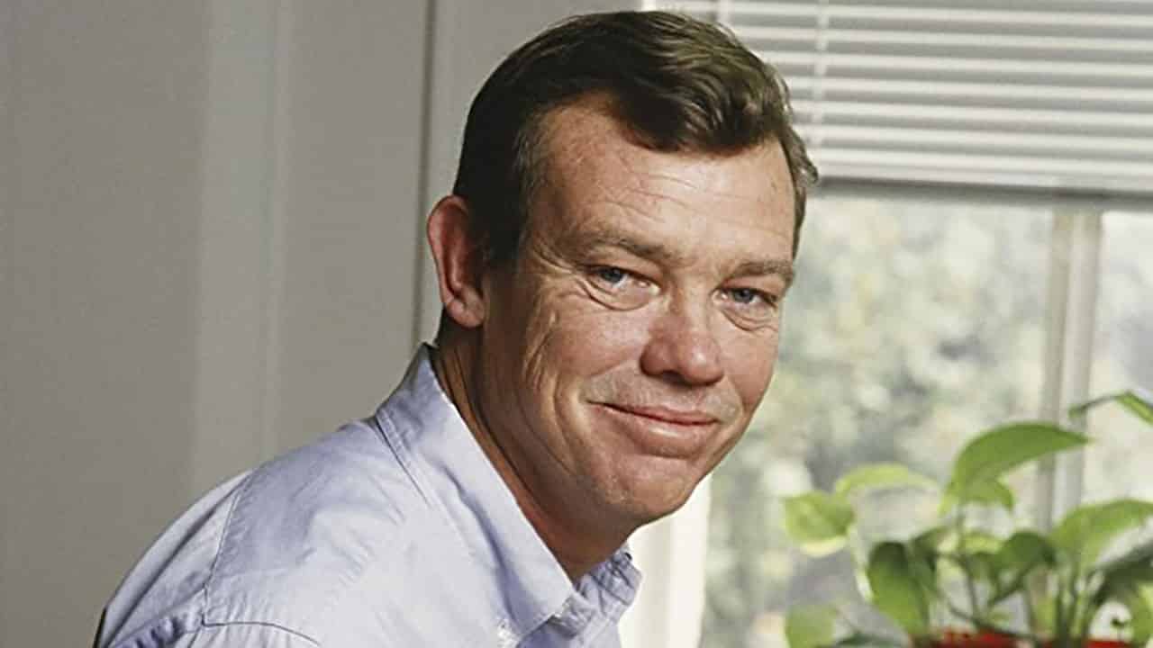 Addio a Hugh Wilson: muore a 74 anni il regista di Scuola di polizia