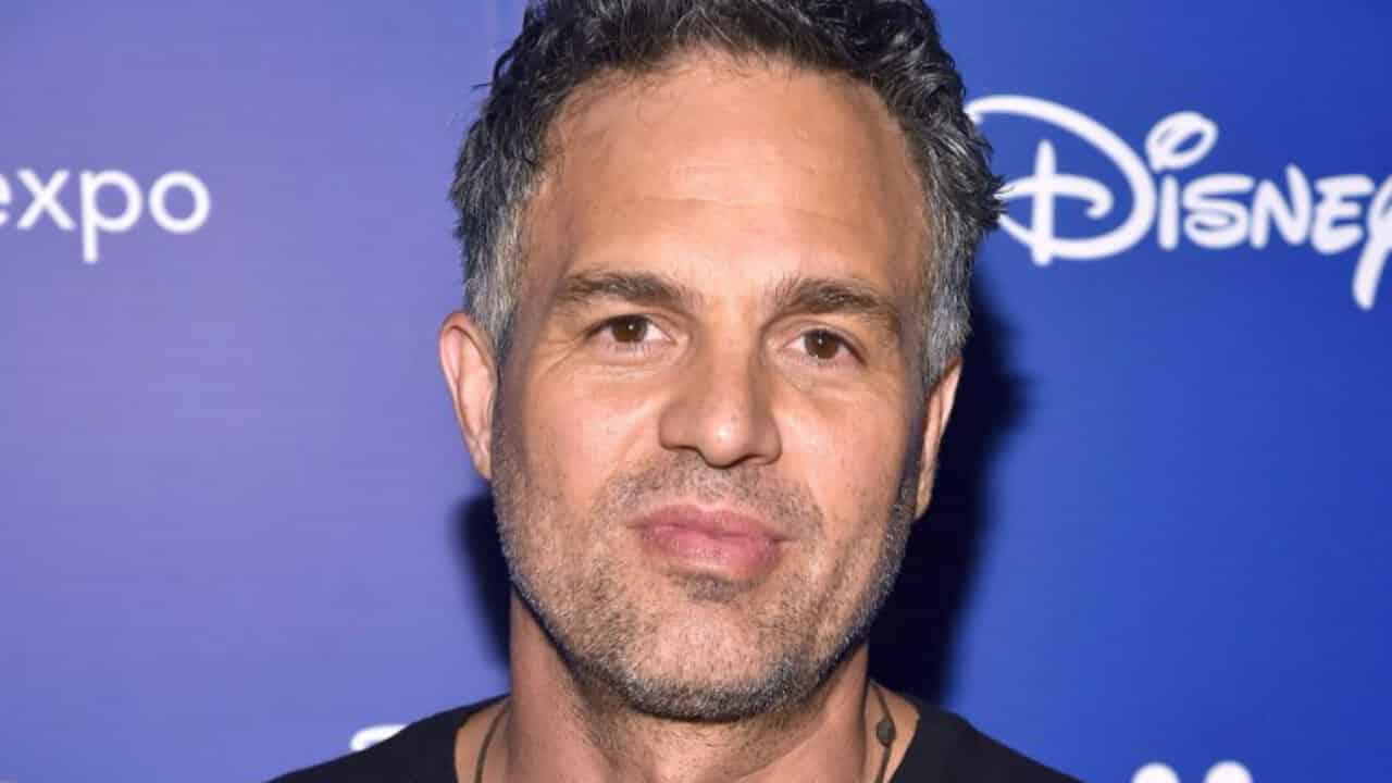 Mark Ruffalo “ruba” foto dal set di Avengers: Infinity War