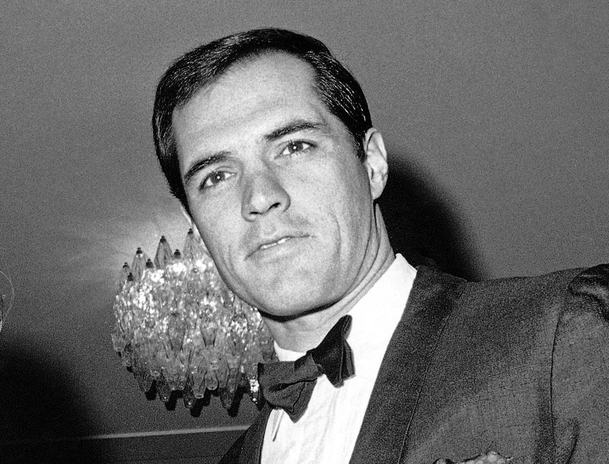 Addio a John Gavin, attore di Psycho, Spartacus e Lo specchio della vita