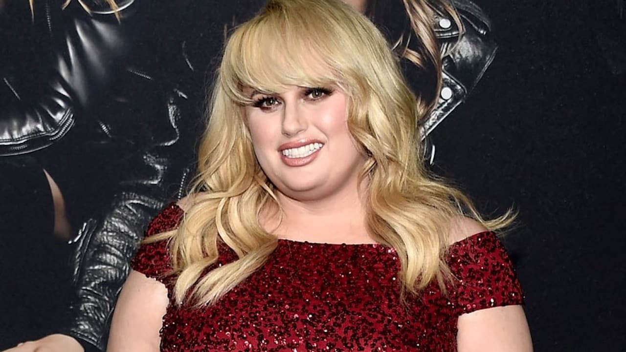 Due figli di…: Rebel Wilson rivela il titolo del remake con Anne Hathaway