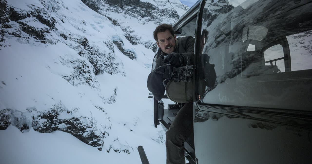 Henry Cavill risponde al fuoco in Mission: Impossible – Fallout [FOTO]