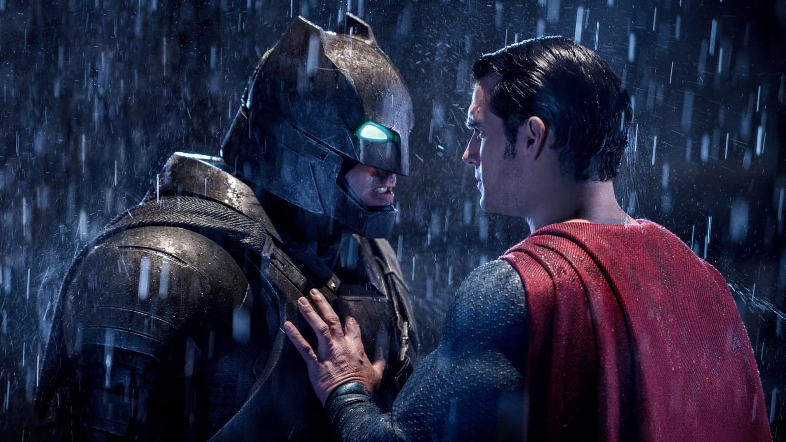 Batman v Superman: Il senatore del film interroga Mark Zuckerberg