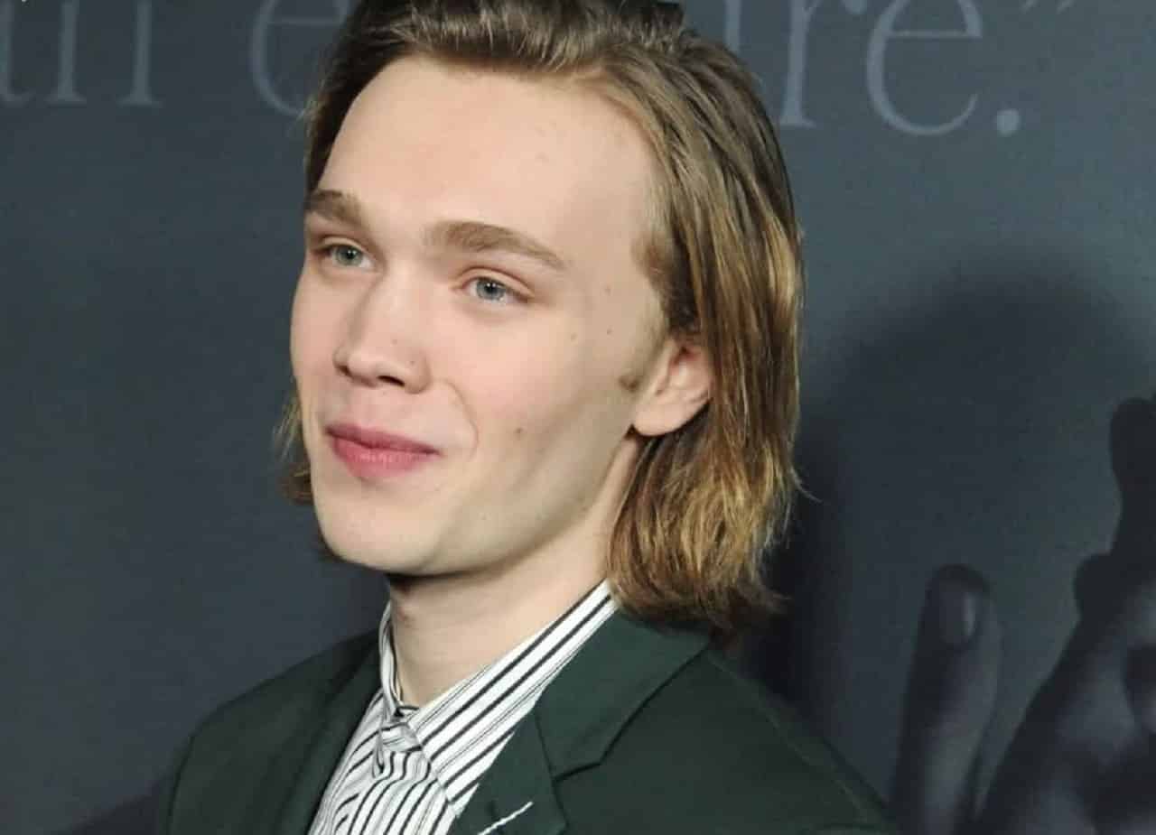 Words on Bathroom Walls: Charlie Plummer protagonista del film