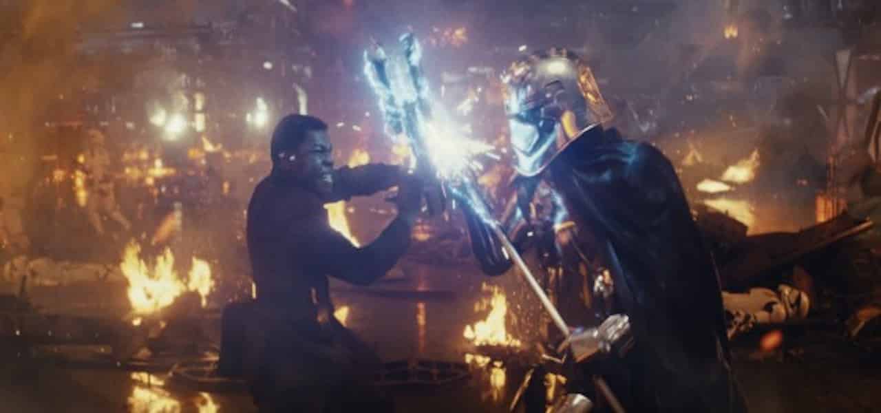 Star Wars: Gli ultimi Jedi – la scena eliminata di Finn & Captain Phasma