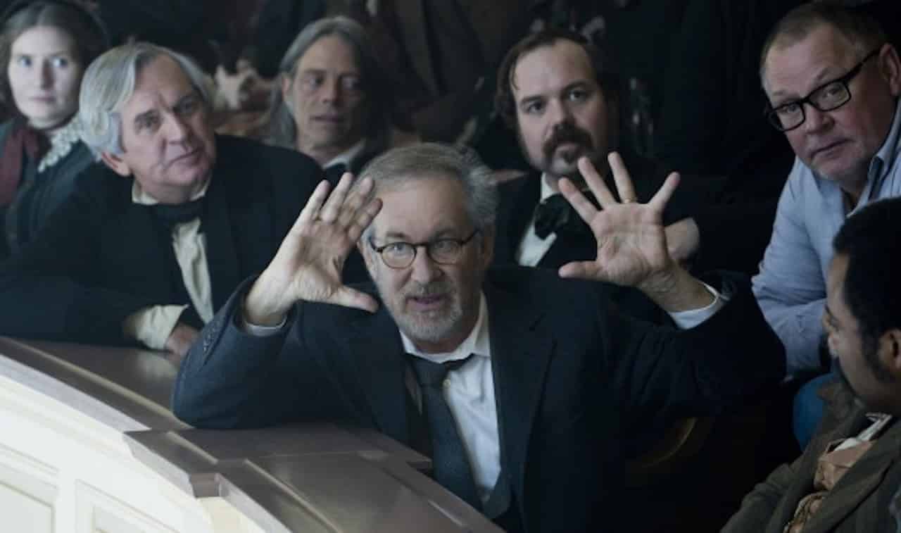 Steven Spielberg accantona West Side Story per Leonard Bernstein